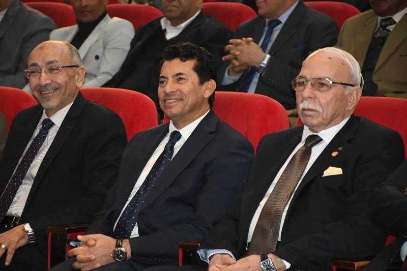 وزير الرياضة يشهد مؤتمر الاتحاد العام الرياضي للشركات