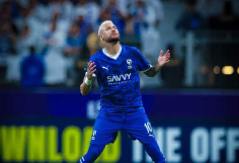 عودة نيمار إلى برشلونة؟ .. والد اللاعب يحسم الجدل ويحير الجماهير