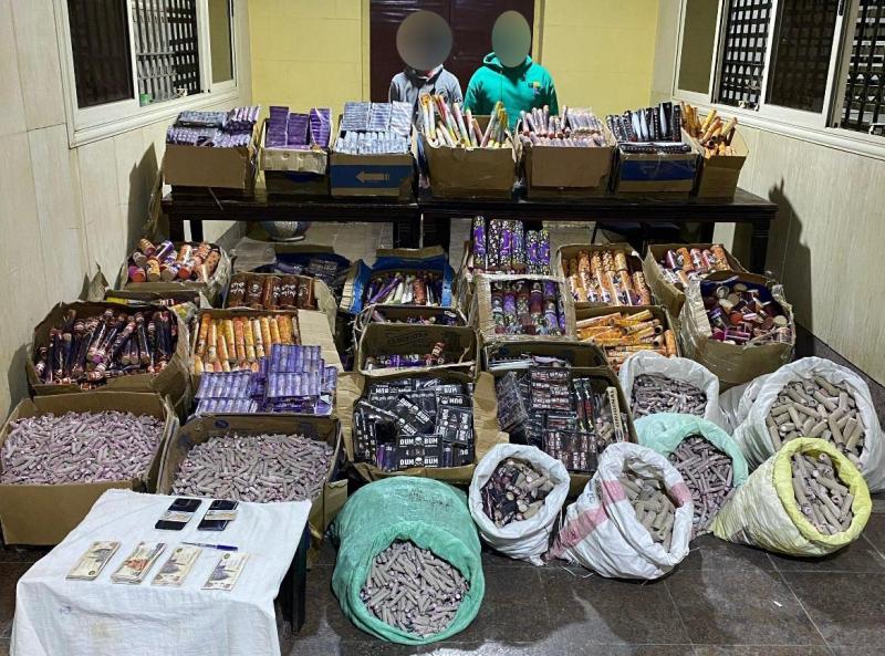 ضبط أكثر من 631 ألف قطعة ألعاب نارية بحوزة عاطلين بالبدرشين