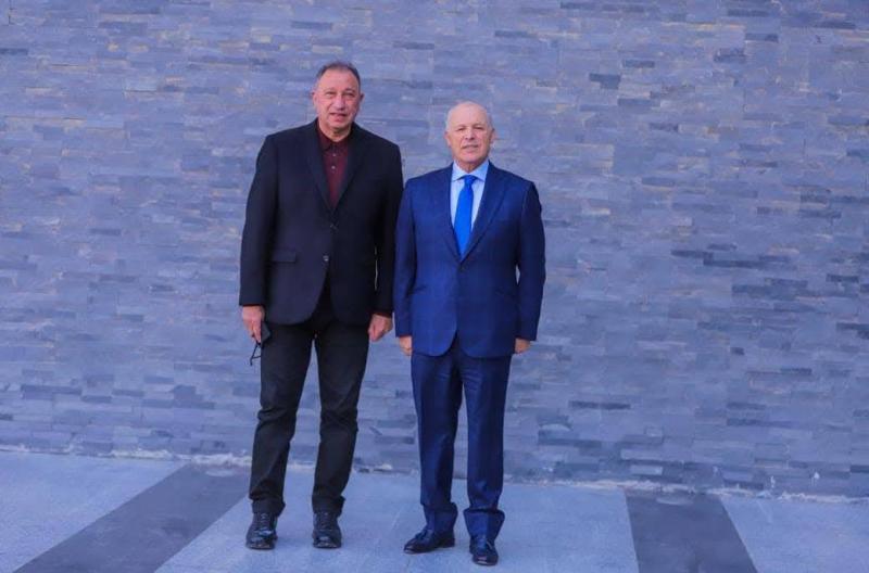 الخطيب وهاني أبو ريدة