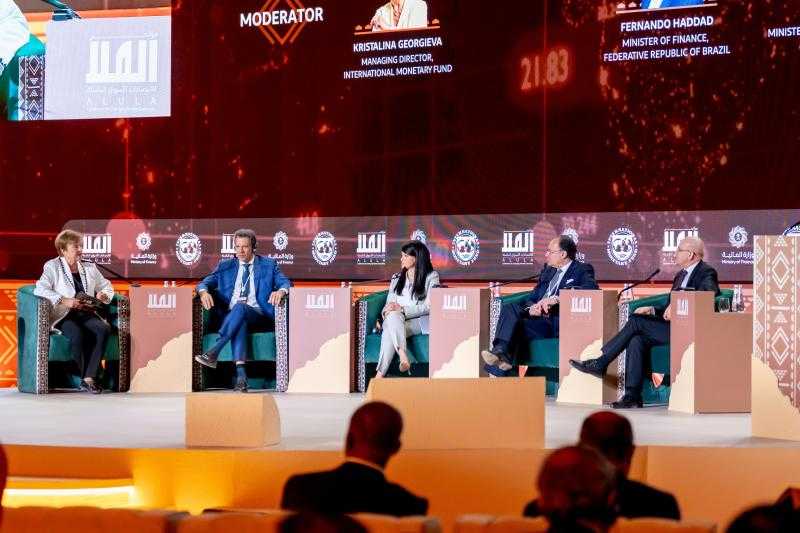 وزيرة التخطيط: نعمل على حشد الموارد المحلية وتحفيز تدفق الاستثمارات الأجنبية وتنفيذ استراتيجية وطنية متكاملة لتمويل التنمية