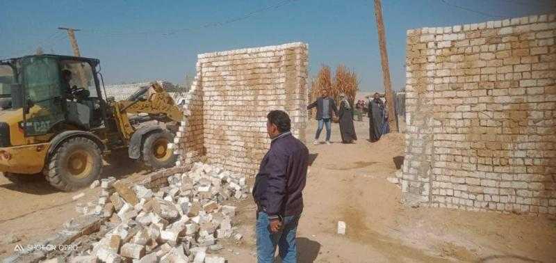 محافظ أسيوط: إزالة 18 حالة تعدي بمراكز الفتح والغنايم وأبويتج وديروط ضمن المرحلة الأولى من الموجة 25