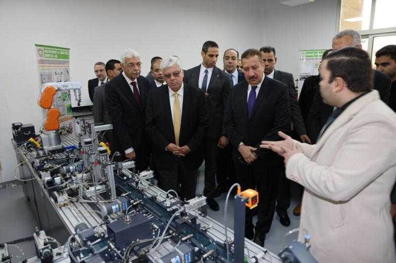 محافظ المنوفية ورئيس الجامعة يستقبلان وزير التعليم العالي والبحث العلمي على هامش وضع حجر أساس وافتتاح عدد من المشروعات الطبية والتعليمية