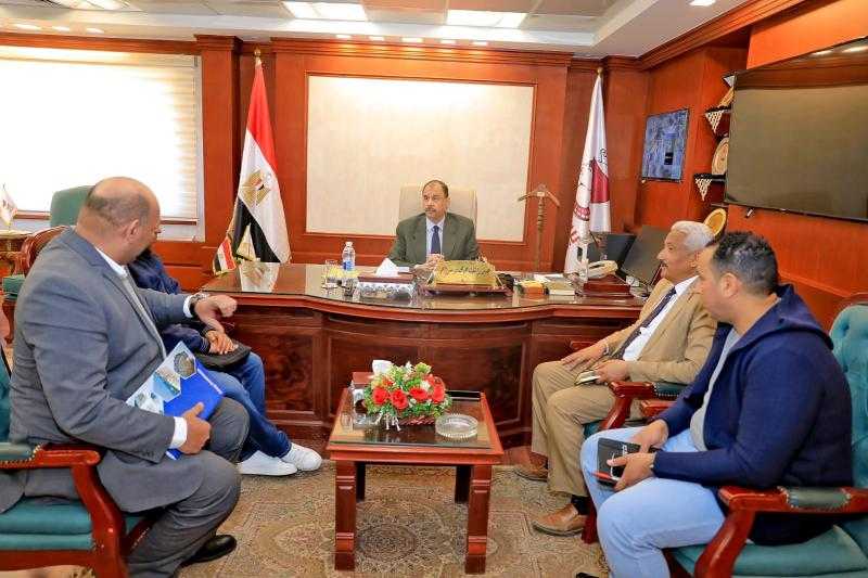 محافظ سوهاج يدشن قافلة لتركيب أجهزة تعويضية وأطراف صناعية بالمجان للاشخاص ذوي الإعاقة