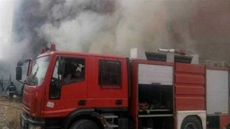 حريق يلتهم محتويات مطعم  شهير في المحلة