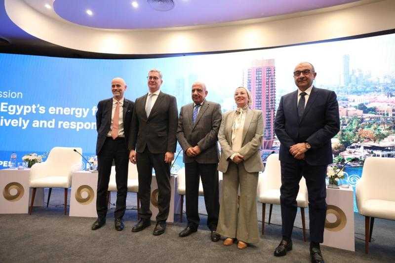 وزيرة البيئة: نسعى للربط بين صون التنوع البيولوجي والتوسع في الطاقة المتجددة