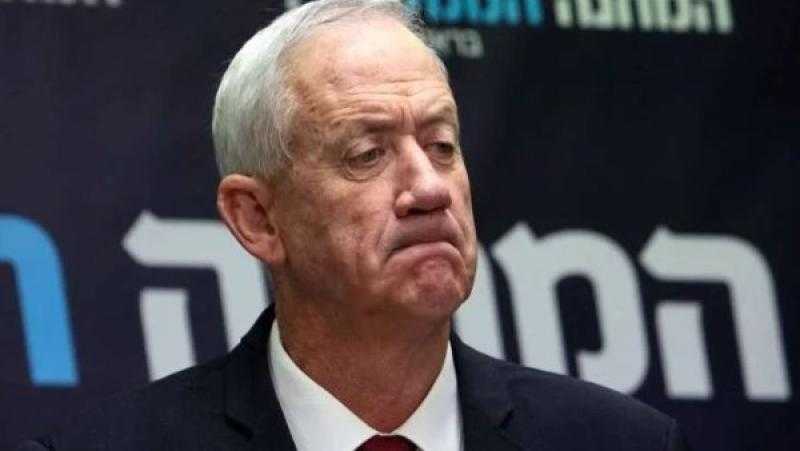 جانتس: نتنياهو يفككنا من الداخل ويضعفنا بمهاجمته لقادة الأجهزة الأمنية