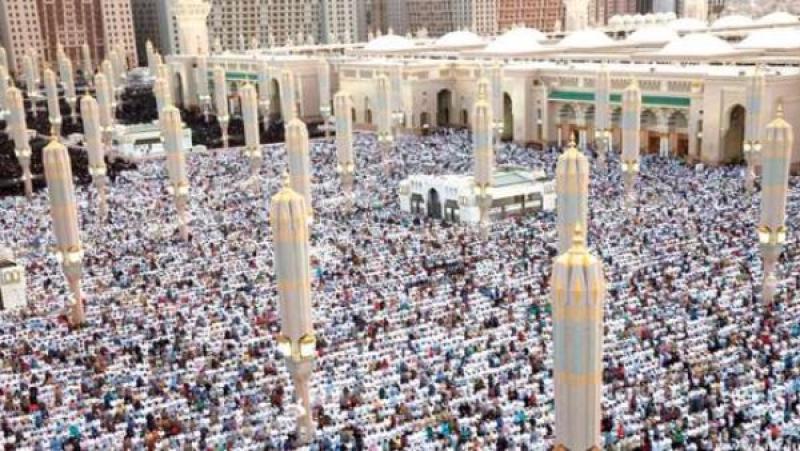 المصلين في الكعبة المشرفة