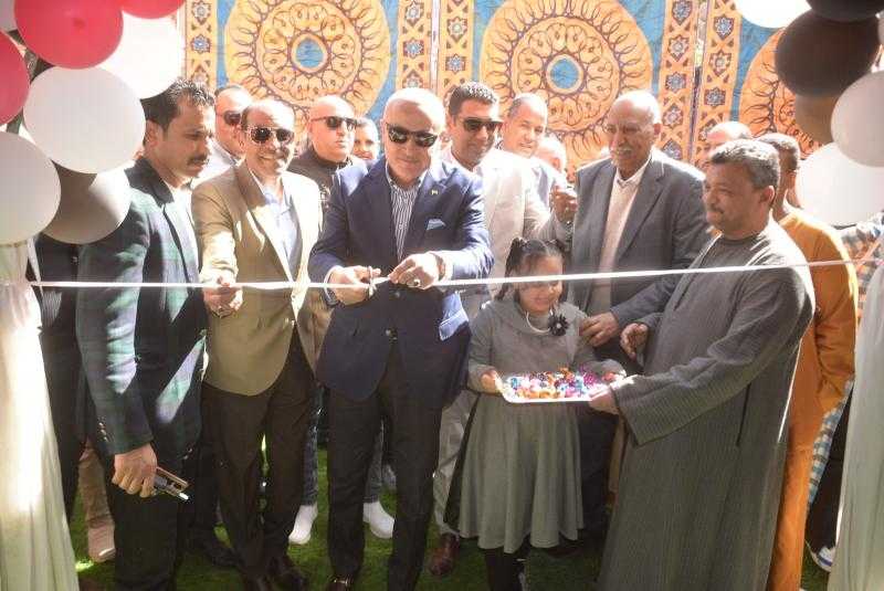 خلال افتتاحه معرض أهلاً رمضان بإسنا.. محافظ الأقصر يوجه بإقامة المعارض في كافة مدن المحافظة
