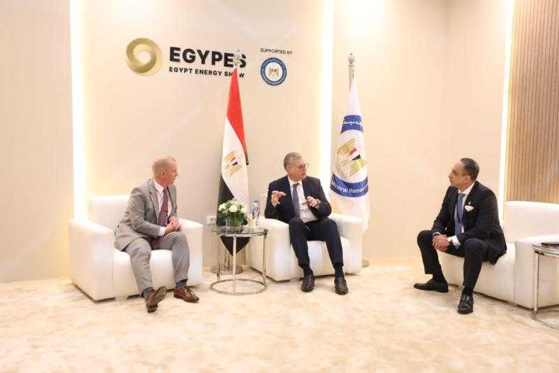 وزير البترول يلتقي وفد من كبار مسئولي شركة هاليبرتون العالمية
