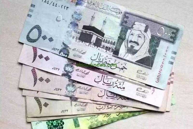 السعودية تطلق رمزا لعملتها مستوحا من الخط العربي