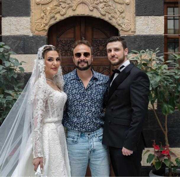 الفنان السوري مكسيم خليل يحتفل بزفاف شقيقته