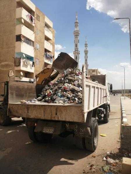 تكثيف أعمال النظافة والإنارة العامة بمدينة المستقبل بالإسماعيلية