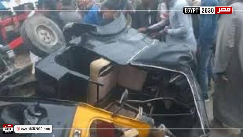 حادث تصادم سيارة نقل تريلا مع توك توك