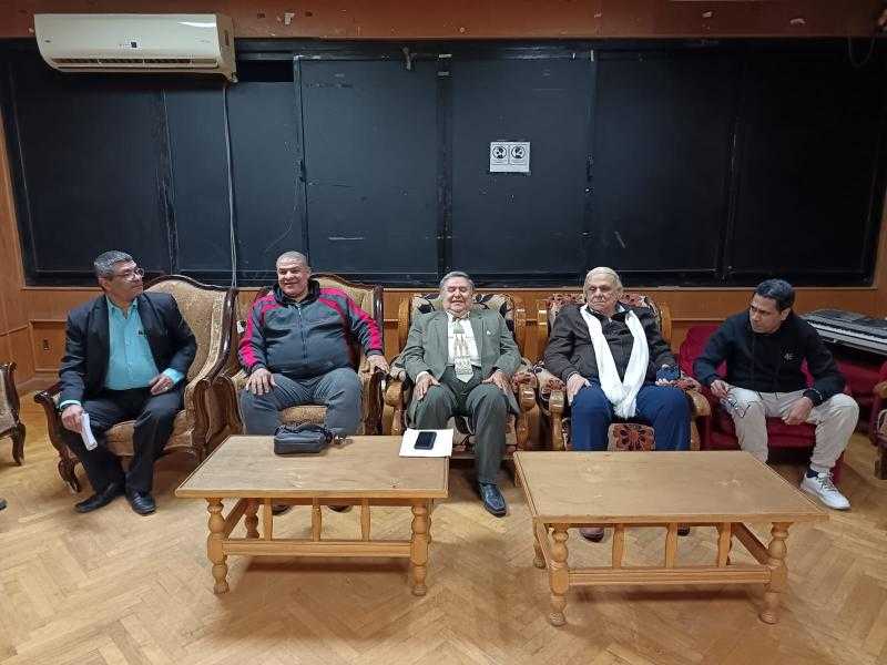 الثقافة بالإسماعيلية تحتفي بإبداع الشاعر فتحي نجم
