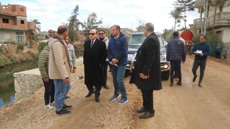 محافظ كفرالشيخ يتفقد أعمال رصف طريق فم الخليج_قرى الروس بمطوبس بطول 12 كم