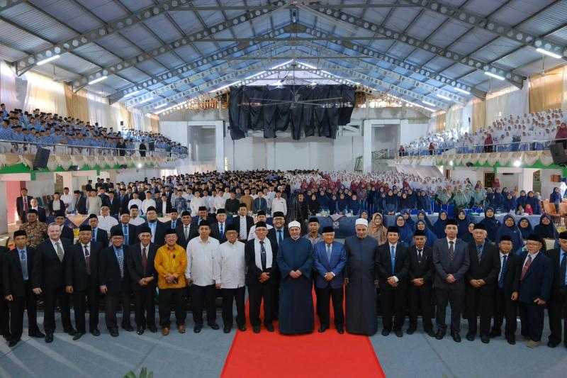 رئيس جامعة الأزهر يزور معهد دار النجاح في إندونيسيا.. ويوضح: الأمم المتقدمة والقوية هي التي تنتج المعرفة