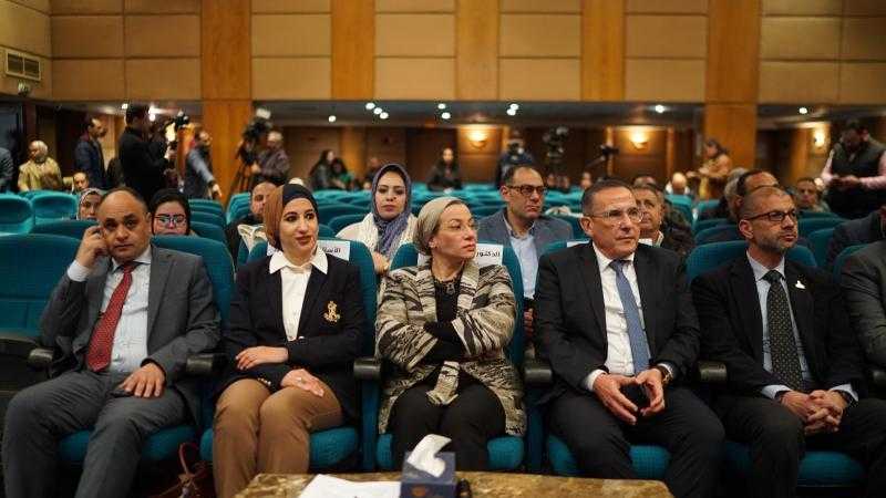 وزيرة البيئة: مشاركة القطاع الخاص السياحى للوزارة في رصد البيئة البحرية في مصر