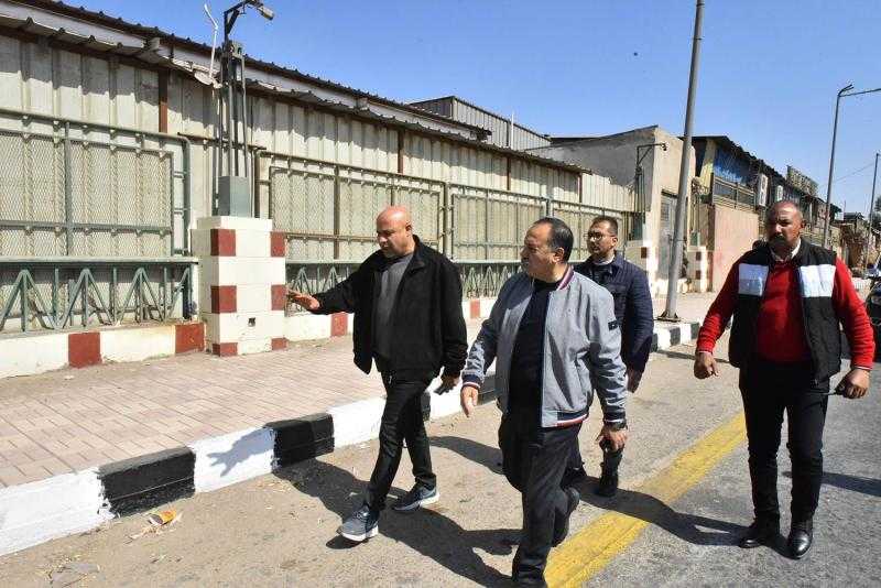 محافظ أسيوط يتفقد إمتداد شارع كورنيش الجامعة بحي غرب