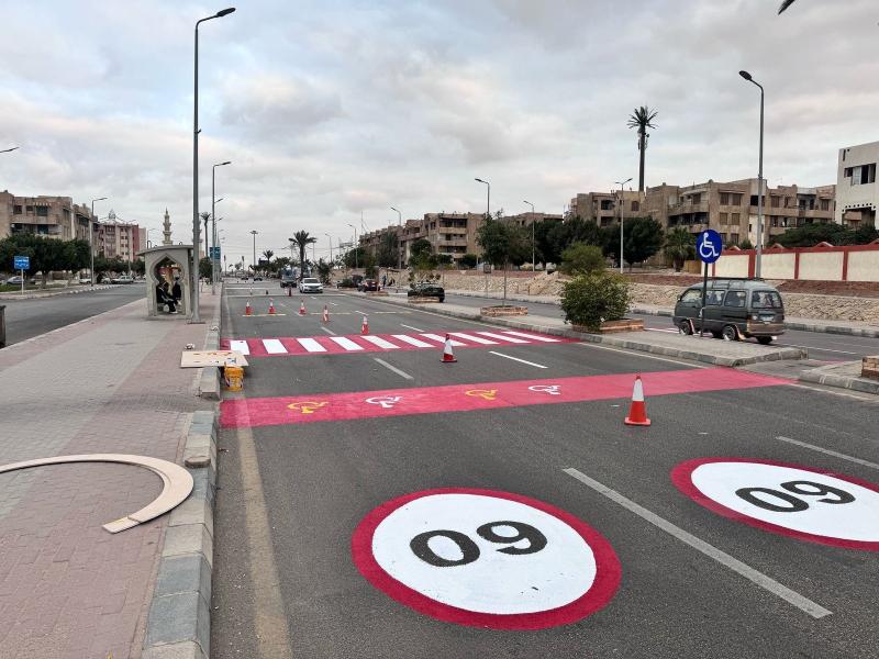 رئيس جهاز الشروق يعلن عن خطة لرفع كفاءة وصيانة الطرق بالمدينة وزيادة ممرات العبور لذوي الهمم