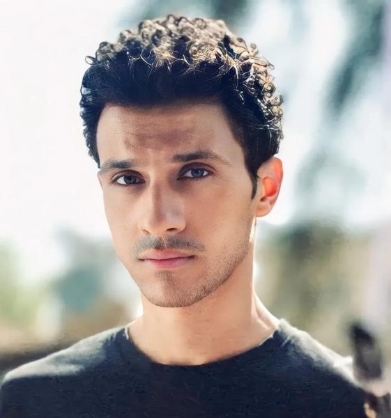 نص الشعب اسمه محمد 