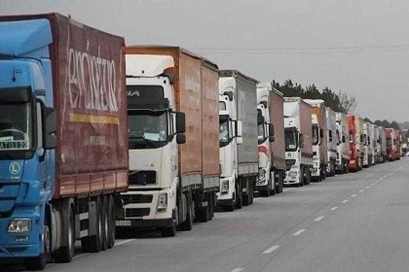 لأهل غزة.. دخول 174 شاحنة مساعدات ووقود إلى معبري العوجة وكرم أبو سالم