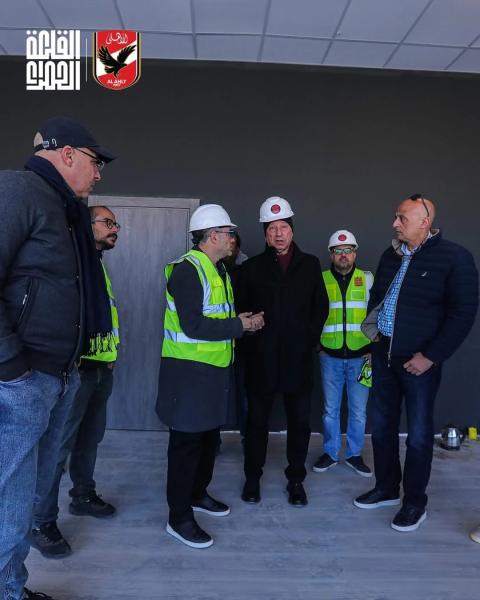 الخطيب يتفقد أعمال بناء استاد الأهلي في الشيخ زايد