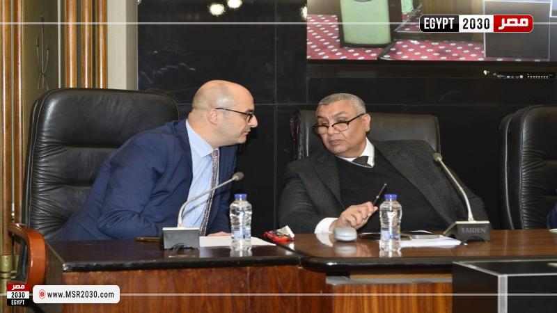 مصطفى سالم وكيل لجنة الخطة والموازنة بمجلس النواب ومحمد شمروخ رئيس جهاز تنظيم الاتصالات