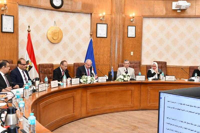 جامعة قناة السويس: نؤكد على تعزيز الابتكار وخدمة المجتمع واستعدادات مكثفة لامتحانات منتصف الفصل الدراسي الثاني.. والامتحانات العملية