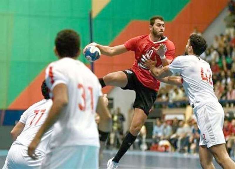 يد الأهلي والزمالك