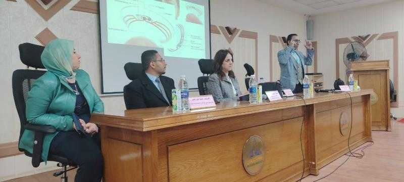 المراهنات والمقامرة عبر الإنترنت ومخاطر الدارك ويب محاضرة من تنظيم قطاع التعليم والطلاب بجامعة عين شمس