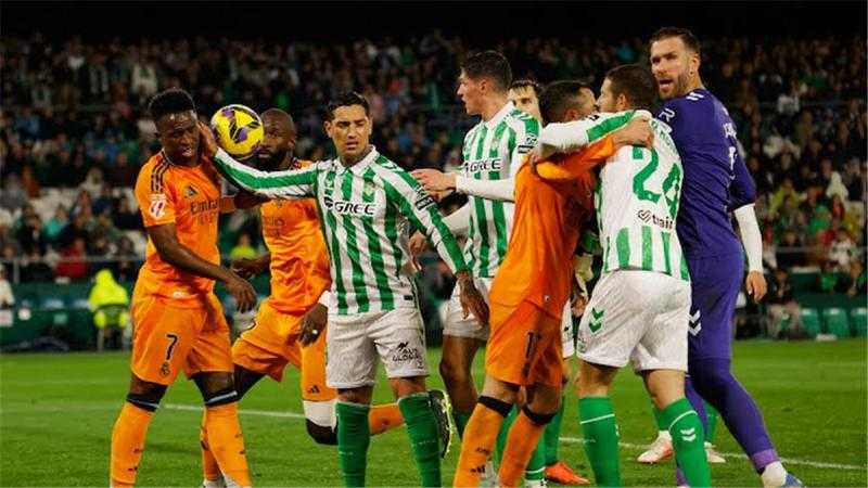 ترتيب الدوري الإسباني بعد هزيمة ريال مدريد أمام ريال بيتيس