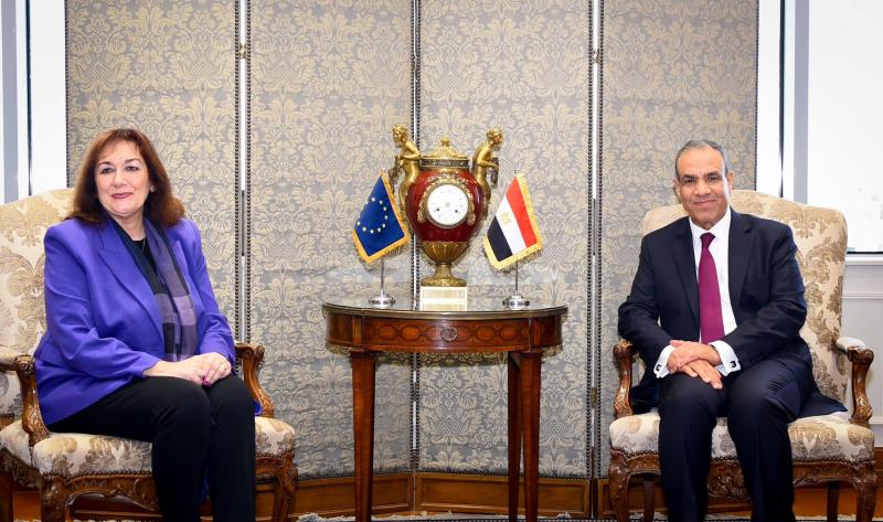 مفوضة الاتحاد الأوروبي ووزير الخارجية