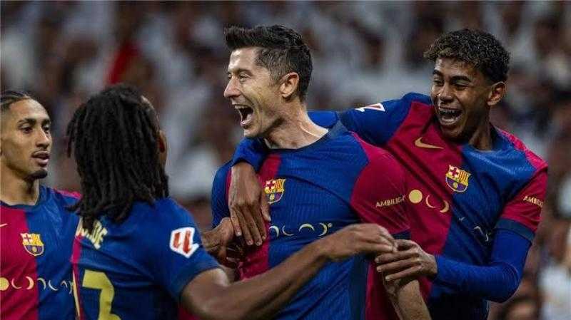 ضربة لبرشلونة: إصابة ليفاندوفسكي وغياب مرتقب عن المباريات الحاسمة