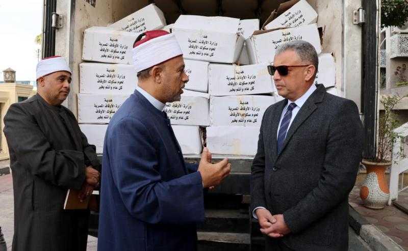 محافظ الإسماعيلية يشهد وصول طن ونصف من لحوم صك الإطعام