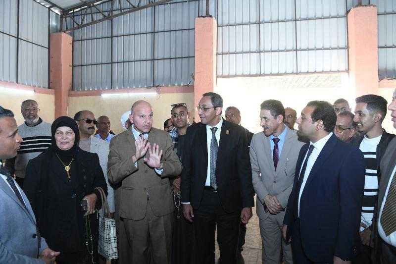 محافظ قنا يفتتح توسعات مصنعًا جديدًا في قفط ضمن احتفالات العيد القومي