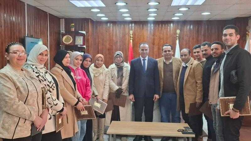 وكيل وزارة الصحة بالشرقية يكرم فريق الرعاية الأساسية لاجتياز اعتماد البنك الدولي لوحدات الرعاية الأولية