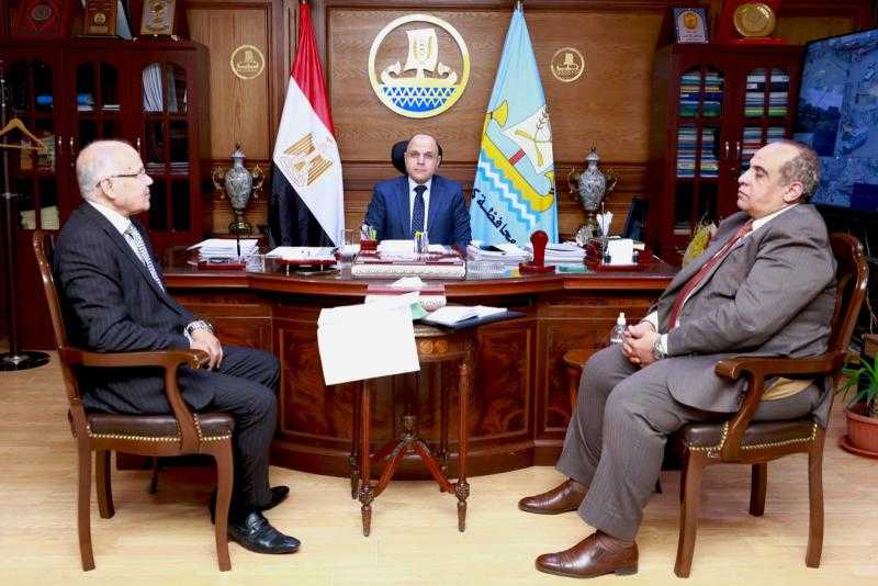 محافظ كفرالشيخ يناقش عددا من الملفات ومشاكل الدوائر مع أعضاء مجلسي النواب والشيوخ