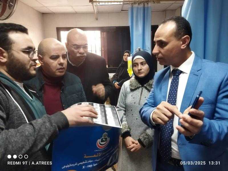 وكيل وزارة الصحة بالشرقية يتفقد مستشفى ديرب نجم المركزي ويبحث تطوير الخدمات الطبية بها
