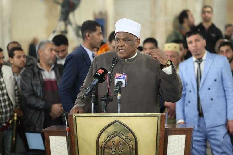 عباس شومان: شيخ الأزهر حمل عصا الترحال شرقًا وغربًا لترسيخ قيم السلام والتعايش