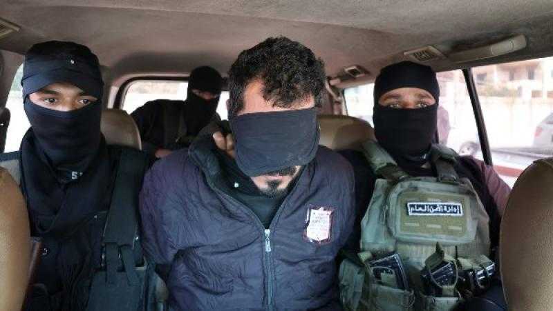 الداخلية السورية: القبض على أحد قيادات النظام السابق ارتكب مجازر في حمص