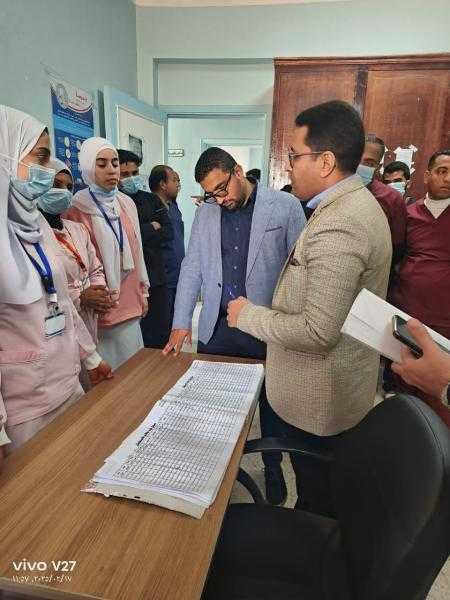 الصحة: فريق الحوكمة والمراجعة الداخلية يتفقد مستشفى باريس المركزي بمحافظة الوادي الجديد ويتخذ إجراءات فورية لتوفير أسطوانات أكسجين بغرفة الإنعاش القلبي