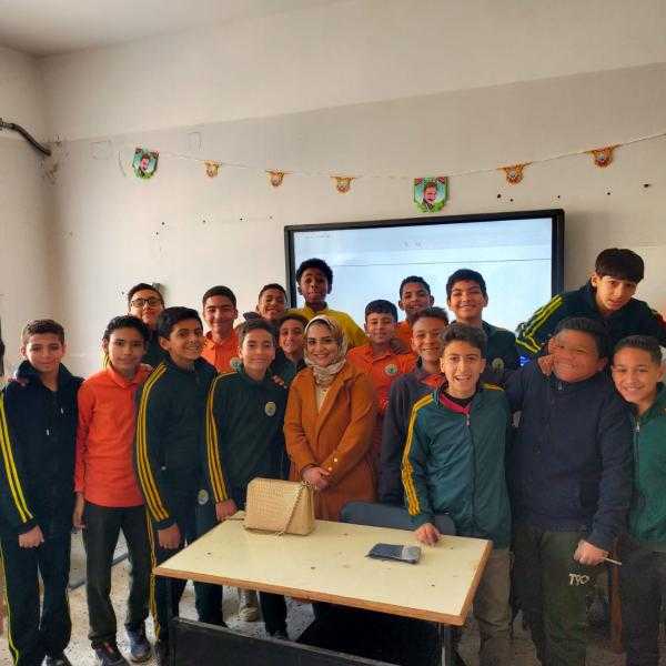 جامعة قناة السويس تنظم برنامجا تدريبيا حول الاستخدام الآمن للتكنولوجيا لطلاب مدرسة المستقبل الرسمية المتميزة للغات