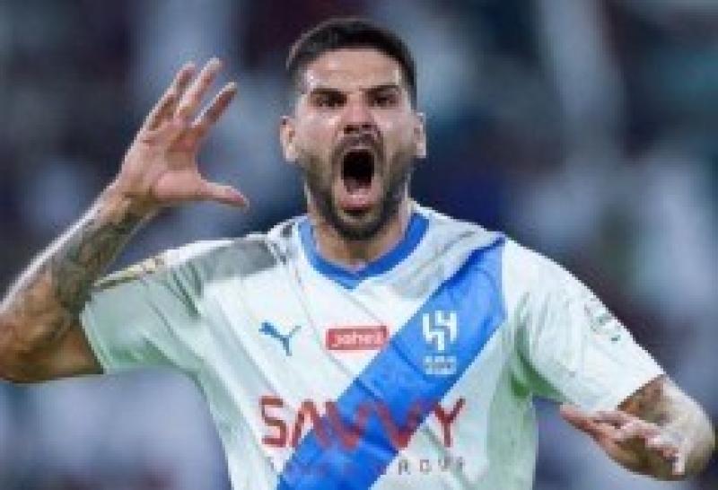 قلق في الهلال السعودي.. تسارع ضربات القلب يهدد ميتروفيتش