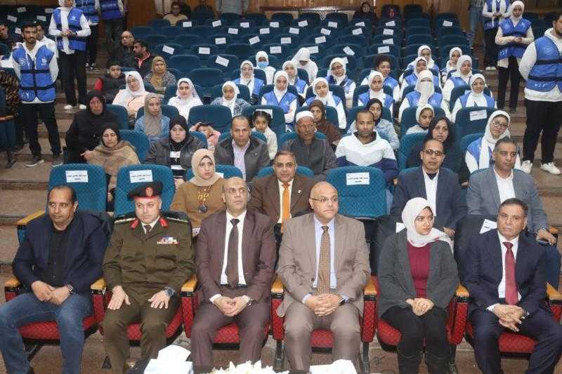 محافظ القليوبية ومدير الأمن يشهدان احتفالية يوم الشهيد