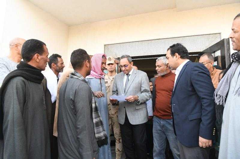 محافظ قنا يفتتح مركز طب الأسرة بقرية جراجوس