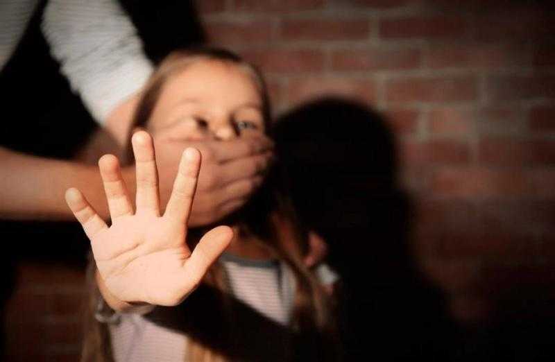 خطر لا يُسكت عنه.. أسرع طرق للإبلاغ عن التحرش بالأطفال