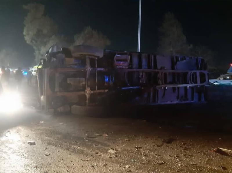 انقلاب سيارة محملة بأسطوانات بوتاجاز 