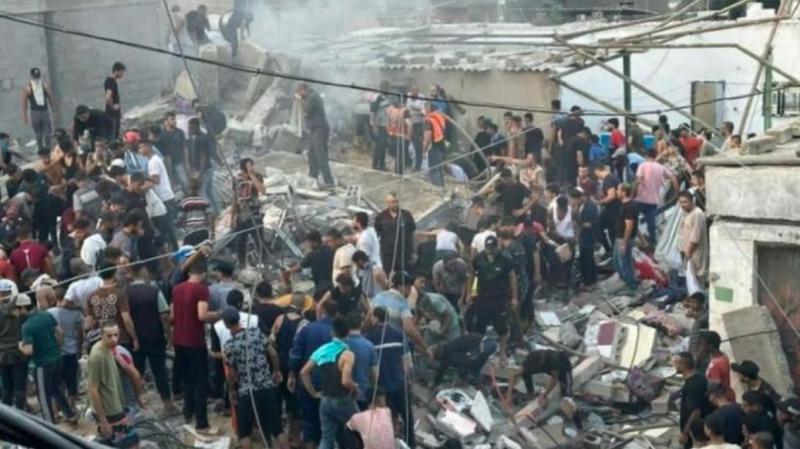 «تجويعا وتعطيشا ثم إغلاق بالظلام».. إجراءات عدوانية لجيش الاحتلال تتواصل في قطاع غزة المدمر