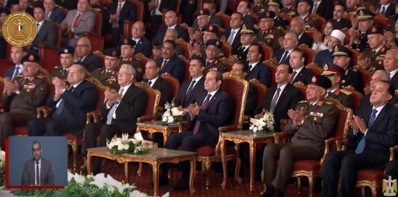 السيسى يشاهد فيلما تسجيليا فى احتفالية ذكرى يوم الشهيد